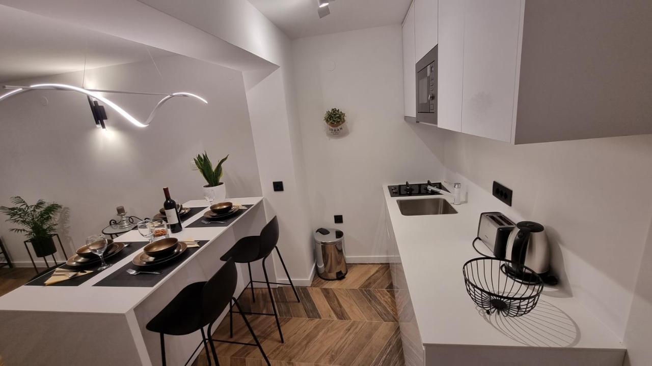 Beautiful Apartment,Amazing View,Parking! 두브로브니크 외부 사진